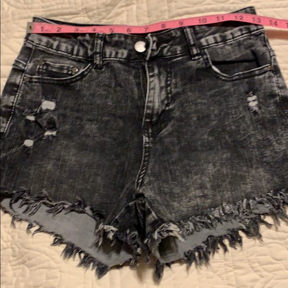 Cute black distressed jean shorts, small